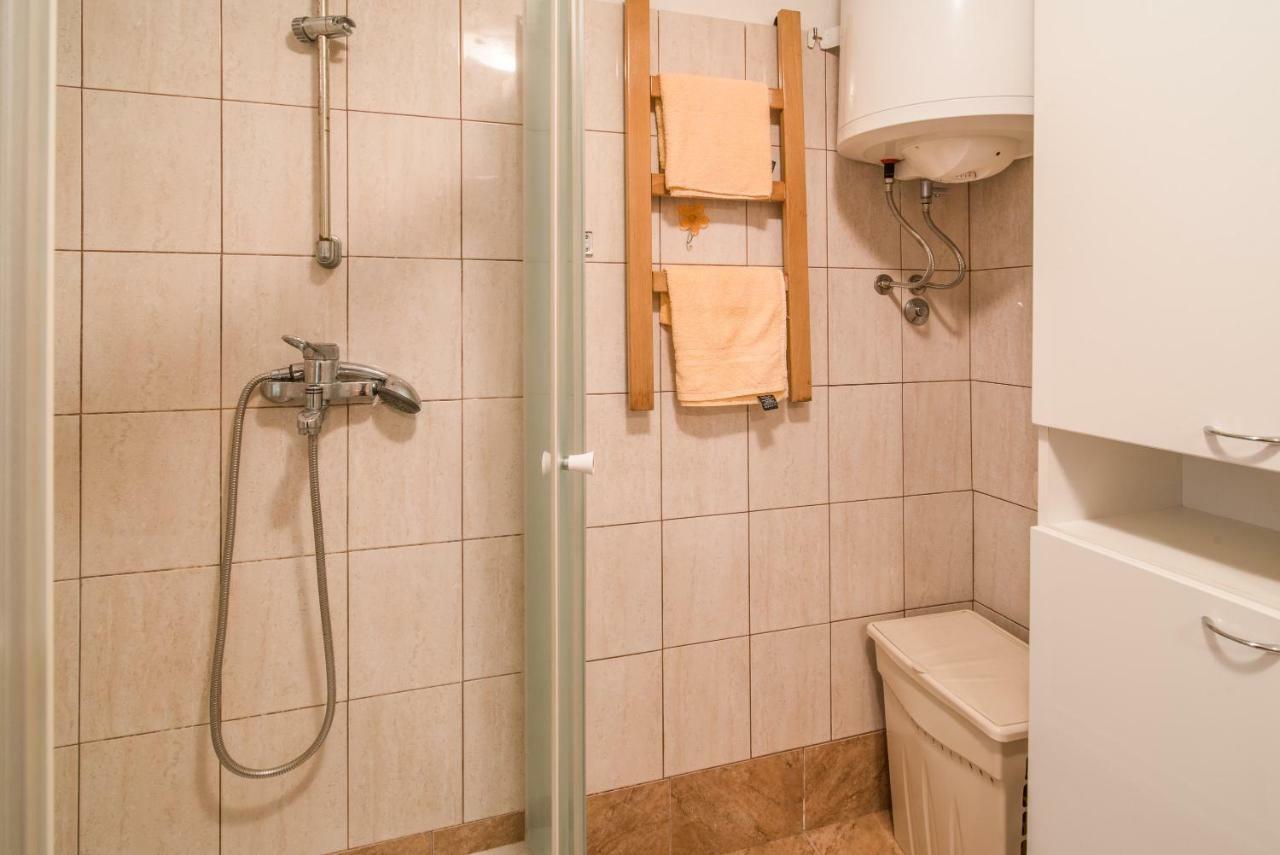 Apartmani Marija Malinska Exterior foto